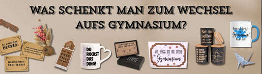 Verschiedene Geschenkideen zum Start ins Gymnasium, die es hier im Shop zu kaufen gibt. Z. B. eine Karte, Tassen mit Aufdruck "Du rockst das Gymnasium", Geschenkboxen oder Halsketten in individualisierten Schmuckschatullen